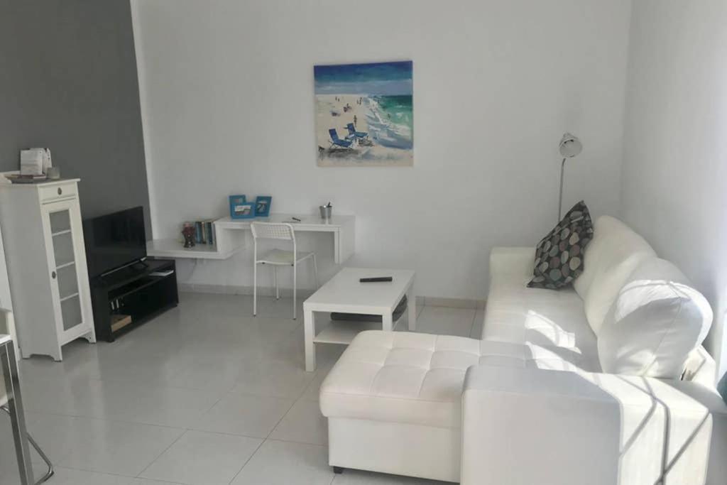 Vrys Apartment Close To The Beach ปูแอร์โตเดลคาร์เมน ภายนอก รูปภาพ